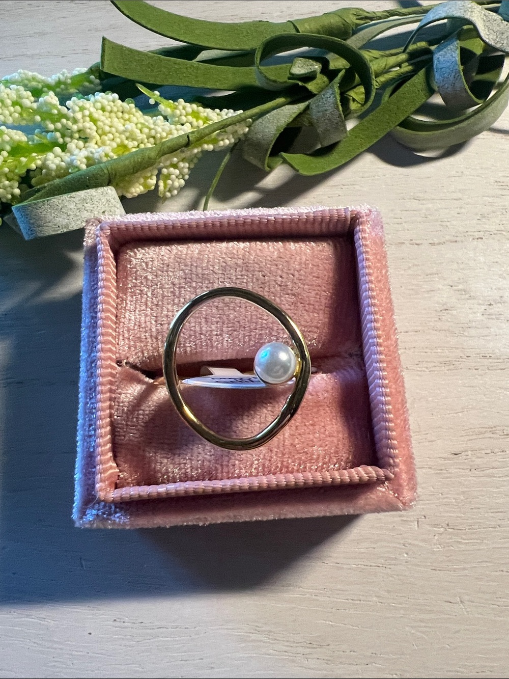 Plunder gold tone ring size 10